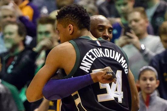 天空体育：曼联可能会考虑听取对霍伊伦的报价（天空体育：曼联可能对霍伊伦的报价持开放态度）