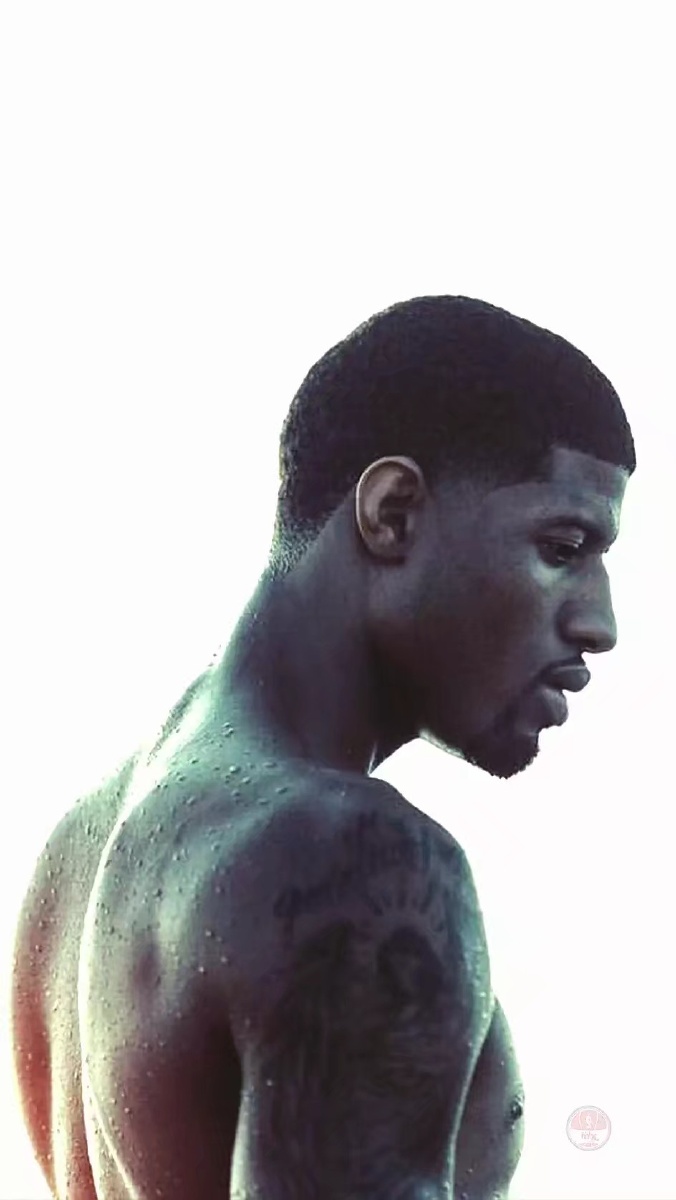 意乙巴里队客场0-5惨败，在返程航班上球迷与球员发生冲突（意乙巴里客场0比5大败，返程航班上球迷与球员爆发冲突）