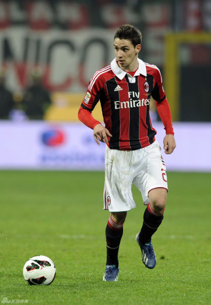 经纪人：因西涅仍配得上高水平联赛，拉齐奥对他感兴趣（经纪人：因西涅仍有实力征战顶级联赛，拉齐奥有意引进）