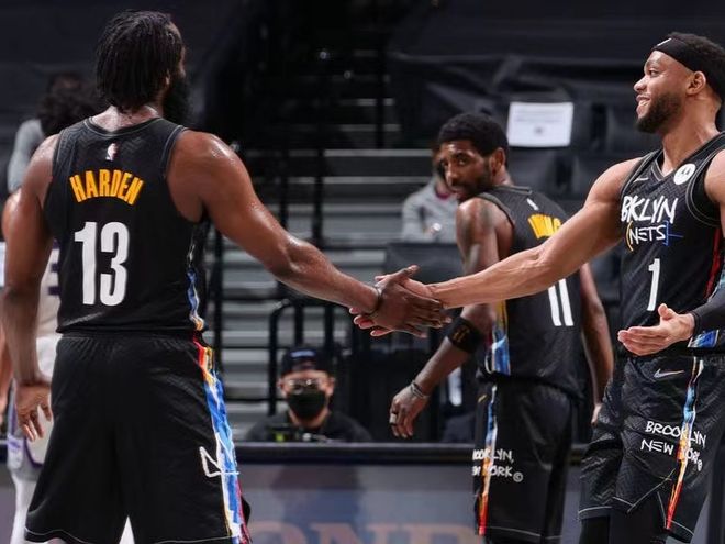 萨尼亚选择内马尔为自己最难对付的对手，廷贝尔选择梅西（萨尼亚称内马尔是他最棘手的对手，廷贝尔则选择梅西）