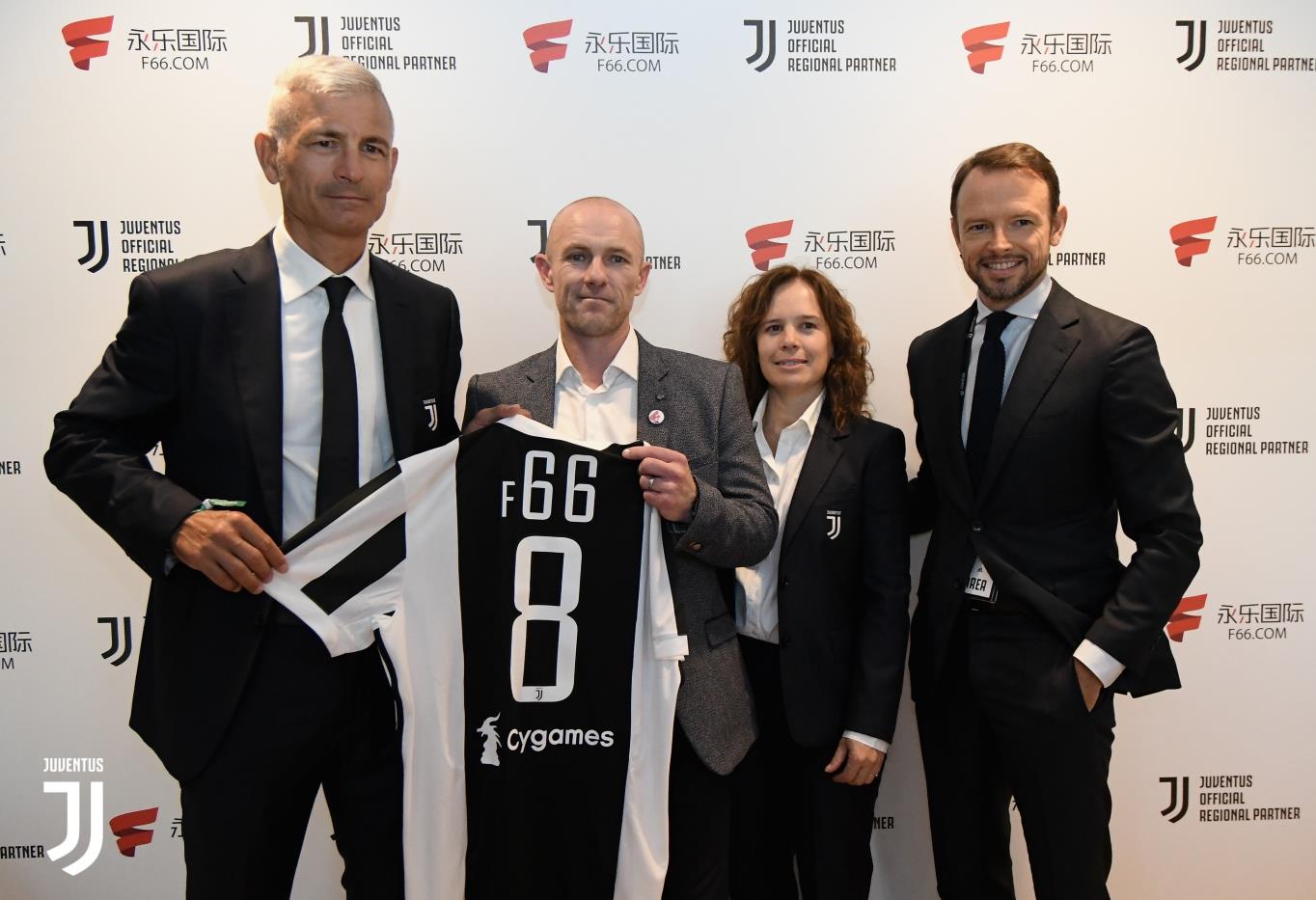 内雷斯边路传中显威，霍伊伦麦克托米奈双破门（内雷斯边路精准传中发威，霍伊伦、麦克托米奈双双建功）