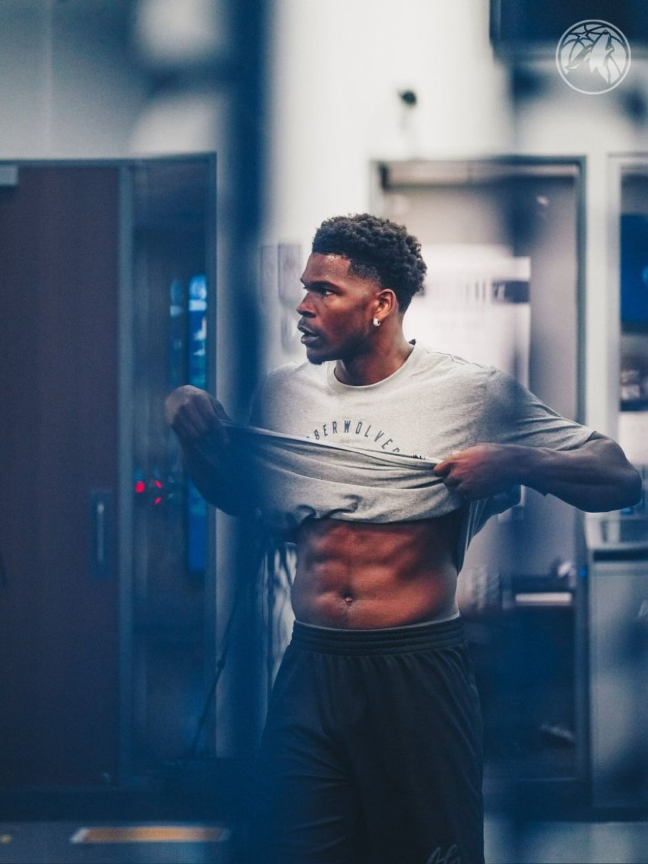 米兰主席：米兰双雄为收购球场走过漫漫长路，但好事多磨（米兰主席：双雄购场道阻且长，前景仍可期）