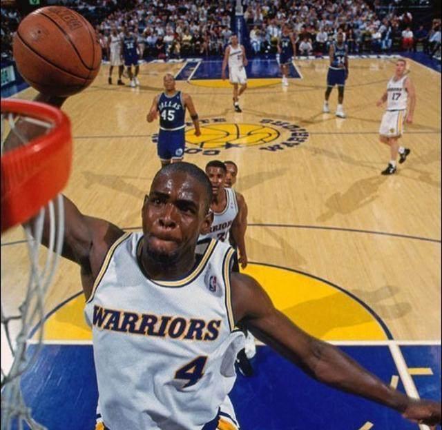 黄蜂新人连续高光表现（黄蜂新秀连场闪耀）