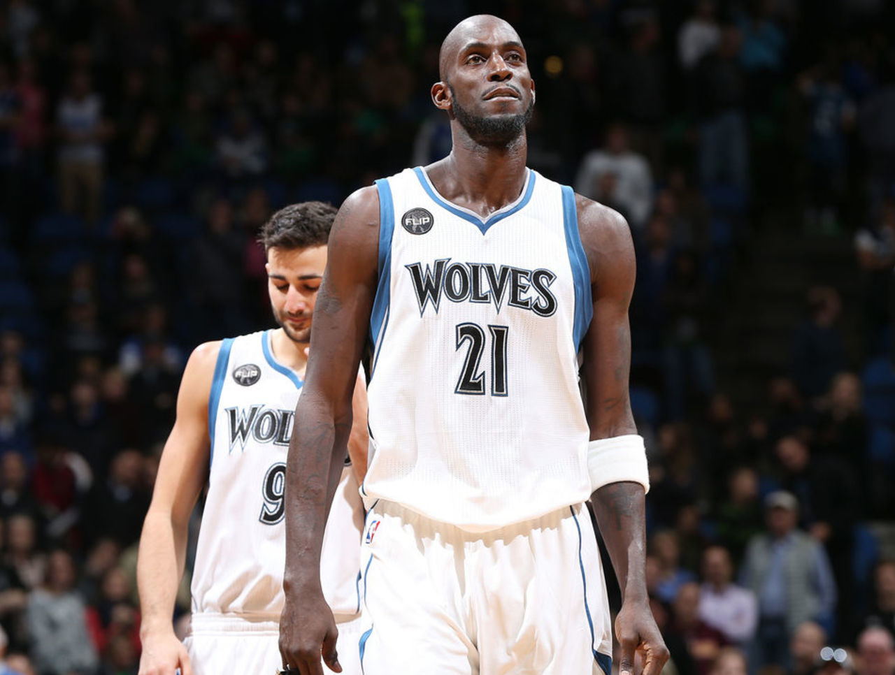 篮球中的投篮姿势分析（篮球投篮姿态解析）