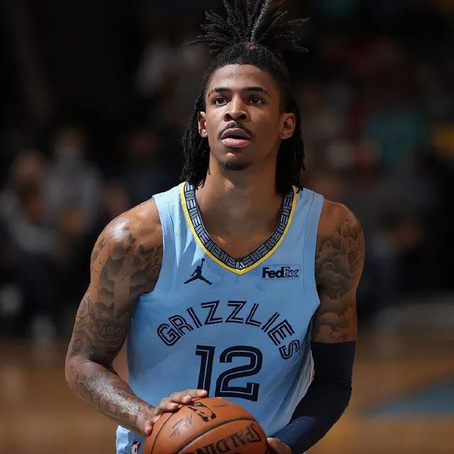 姆巴佩欧冠生涯已5次戴帽，仅次于梅西、C罗和莱万（姆巴佩欧冠第5次上演帽子戏法，排名仅在梅西、C罗、莱万之后）