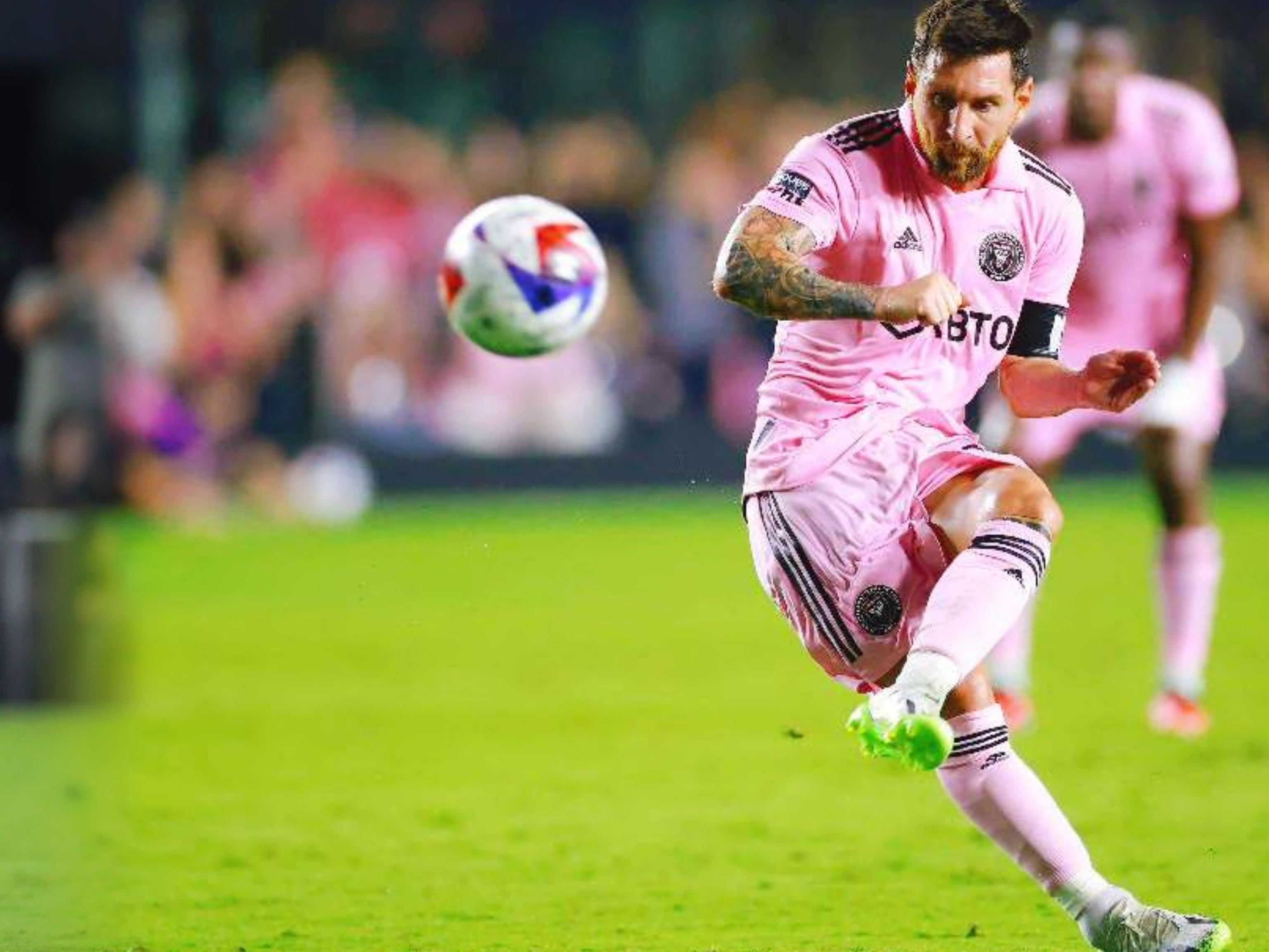 阿利松：我们仍支持主教练，相信他能帮我们扭转局势（阿利松：球队坚定支持主帅，坚信他能带队走出困境）