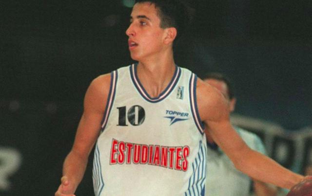 媒体人：北京国安要解散是假消息，想要帮助国安的人有很多（媒体人辟谣：北京国安解散传言不实，愿助国安者众多）