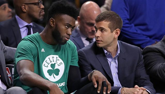 湖人詹姆斯关键三分锁定胜利（詹姆斯关键三分助湖人取胜）