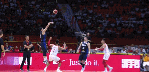 天空：维萨未随布伦特福德前往客场参加比赛，他仍渴望离队（天空：维萨缺席布伦特福德客场之旅，仍有离队意愿）