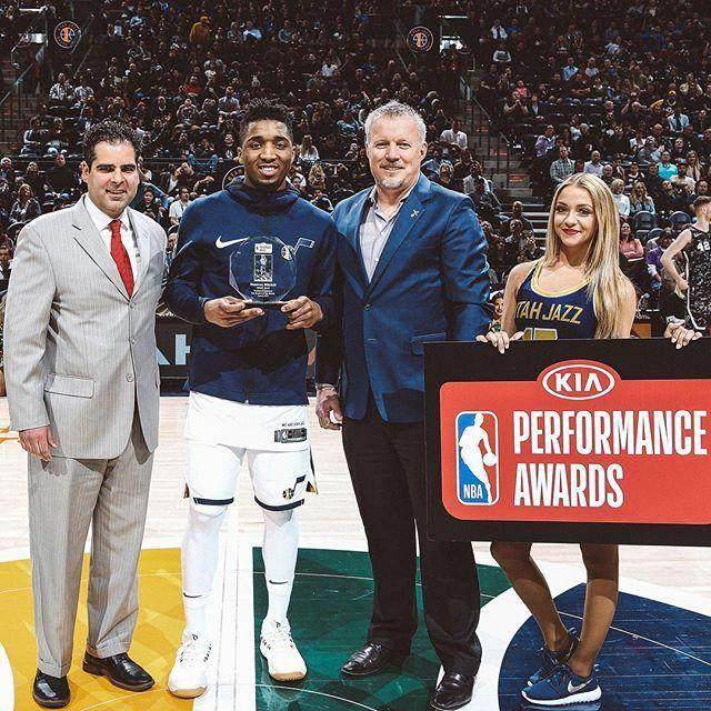 勇士球员防守参与率提升明显（勇士队球员防守参与度显著上升）